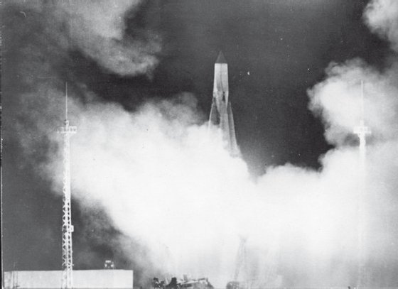 Запуск первого спутника Земли